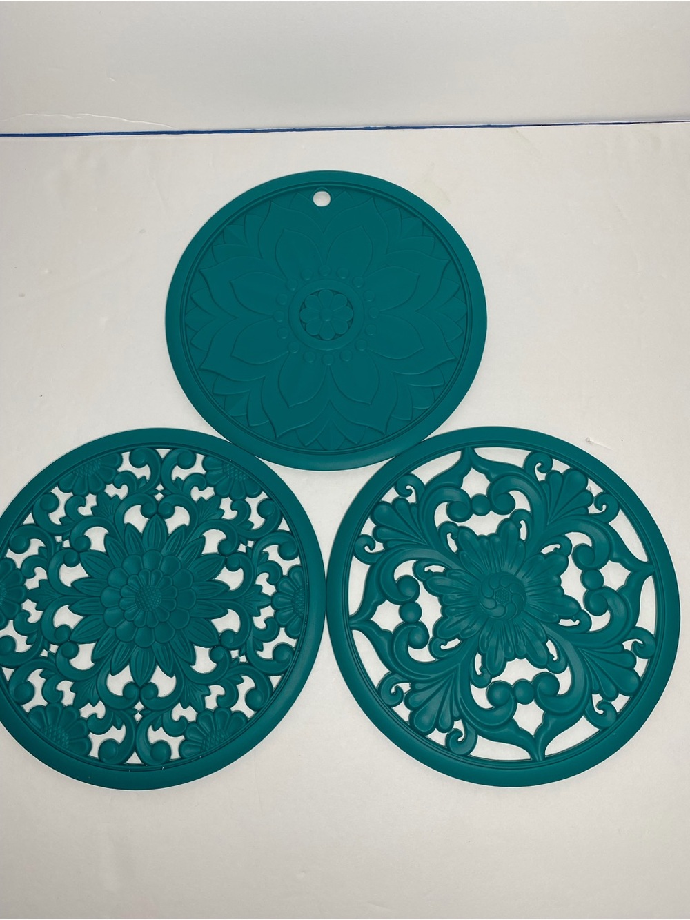 Smithcraft Silicone Trivets for Hot Dishes, Pots and Pans, Hot Pads for Kitchen.